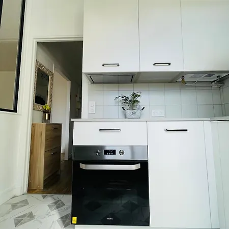 Perret Centre-ville 2 Ideales Διαμέρισμα *