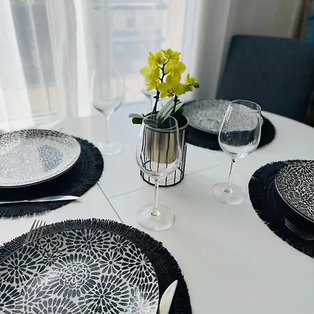 Apartment Perret Centre-ville 2 Ideales *