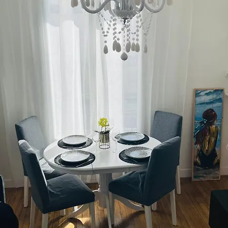 Apartment Perret Centre-ville 2 Ideales *